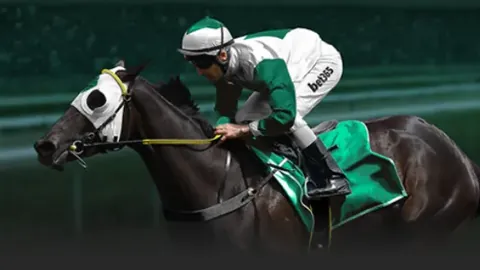 “阿莫林亮相曼联执教首战，力争红魔主场开门红”